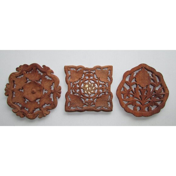 3 Hand Carved Wooden Trivets - India - Picture 8 of 8